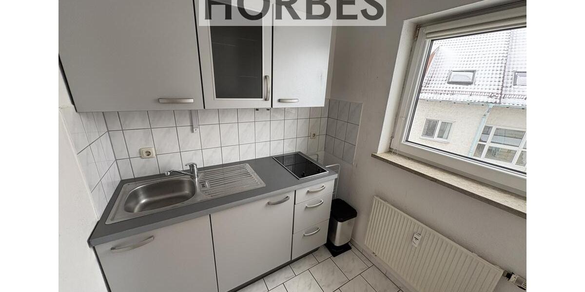 Etagenwohnung Glauchau - 1 Zimmer, 35 m&sup2;, 245&euro; | Angebot:23087622
