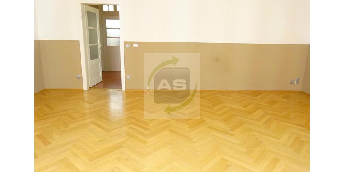 Etagenwohnung Zwickau - 3 Zimmer, 132 m&sup2;, 925&euro; | Angebot:25101791