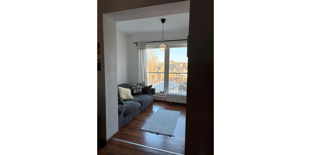 Etagenwohnung Zwickau - 2 Zimmer, 42 m&sup2;, 288&euro; | Angebot:25376811