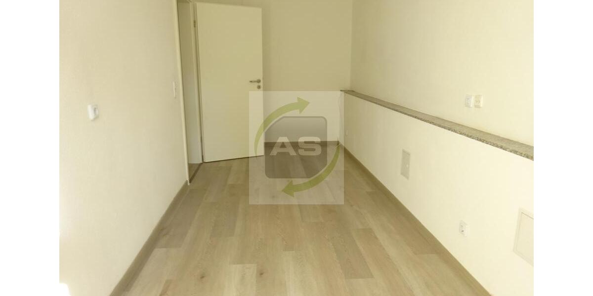 Erdgeschoßwohnung Neumark - 6 Zimmer, 128 m&sup2;, 768&euro; | Angebot:22591351