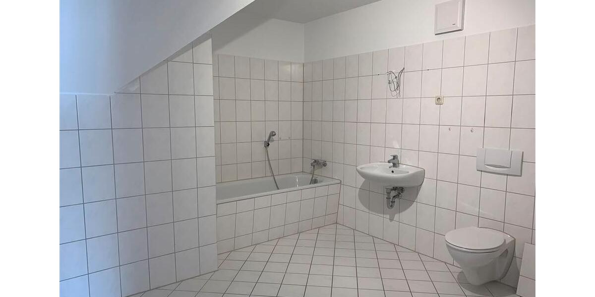 Etagenwohnung Crimmitschau - 2 Zimmer, 63 m&sup2;, 377&euro; | Angebot:19444134