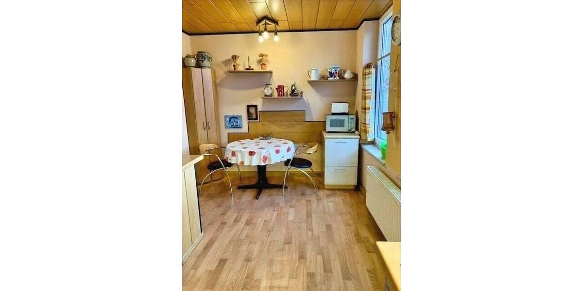 Reihenmittelhaus Treuen - 6 Zimmer, 125 m&sup2;, 135.000&euro; | Angebot:25662007