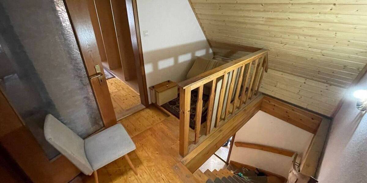 Einfamilienhaus Rodewisch - 5 Zimmer, 150 m&sup2;, 85.000&euro; | Angebot:25662568