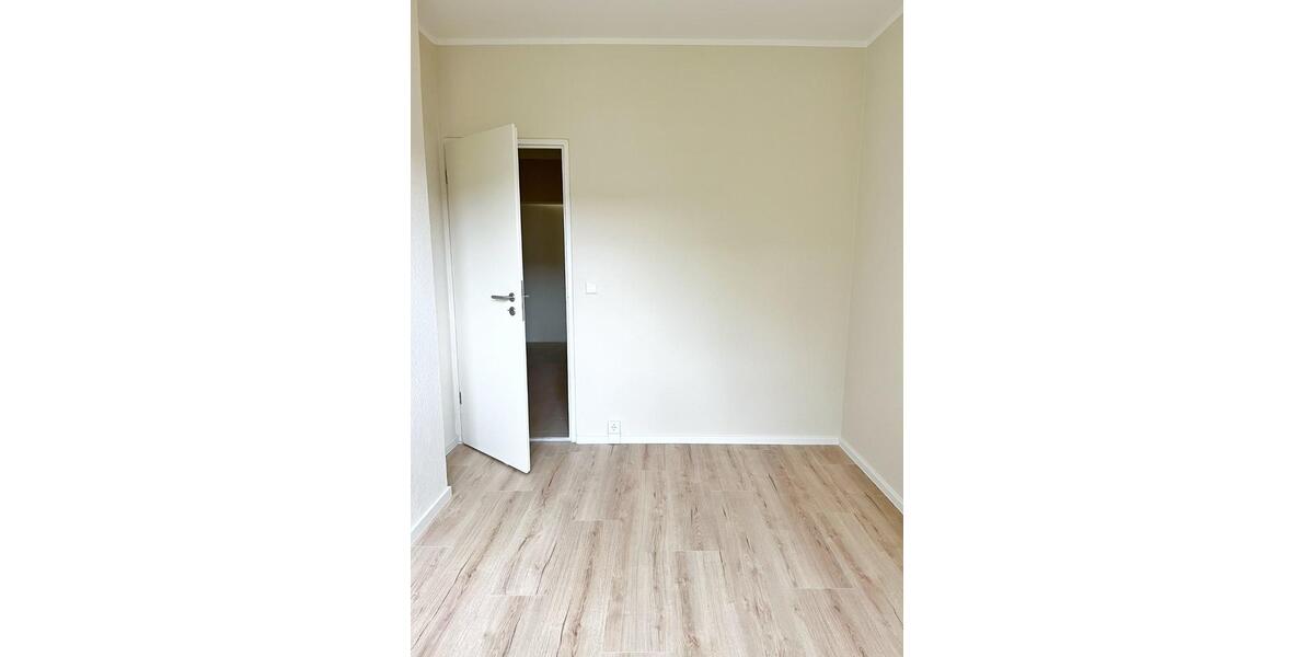 Etagenwohnung Aue-Bad Schlema Bad Schlema - 3 Zimmer, 58 m&sup2;, 317&euro; | Angebot:23688904