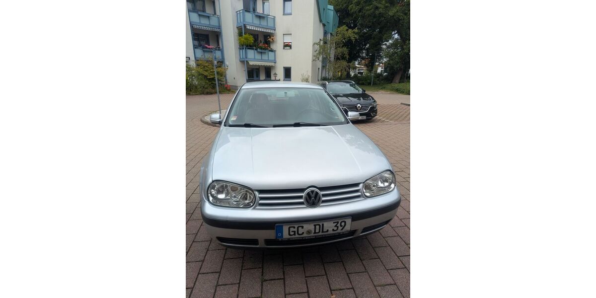 VW Golf 76.269 km 3.000 &euro; Glauchau 08371