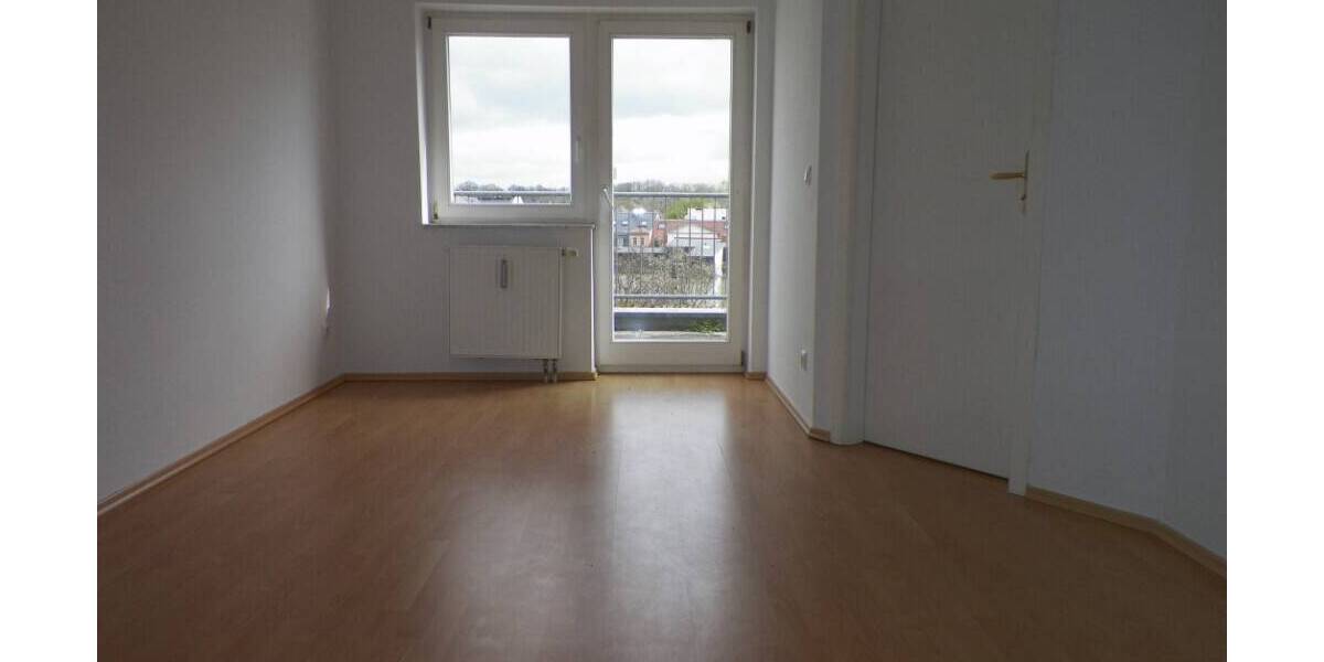 Etagenwohnung Zwickau-Innenstadt Innenstadt - 3 Zimmer, 102 m&sup2;, 650&euro; | Angebot:25797459