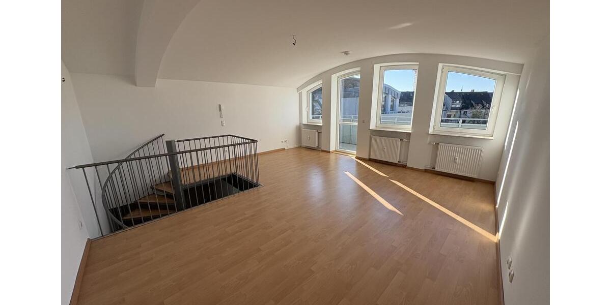Dachgeschoßwohnung Zwickau Zwickau-Nord - 2 Zimmer, 68 m&sup2;, 420&euro; | Angebot:25255886