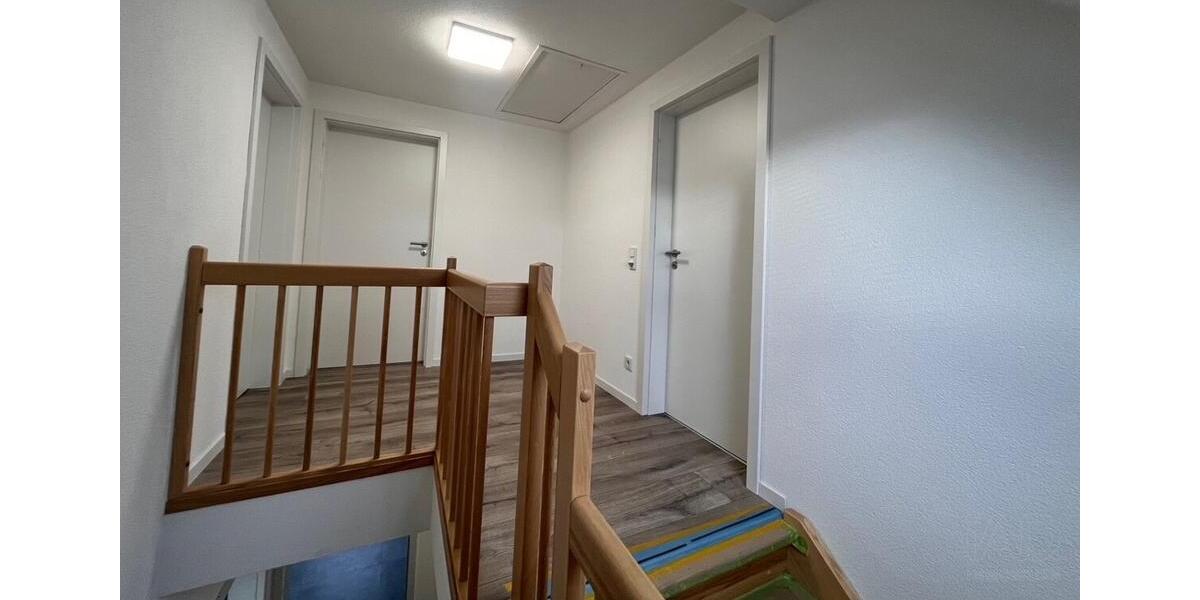 Doppelhaushälfte Zwickau - 3 Zimmer, 95 m&sup2;, 1.450&euro; | Angebot:25395037