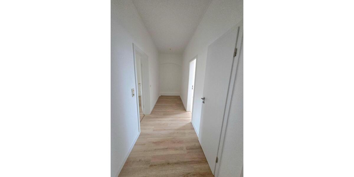 Schicke 3-Zimmer-Dachgeschosswohnung in zentraler Lage von Stollberg! - Dachgeschoßwohnung Stollberg Hoheneck | Angebot:22592704