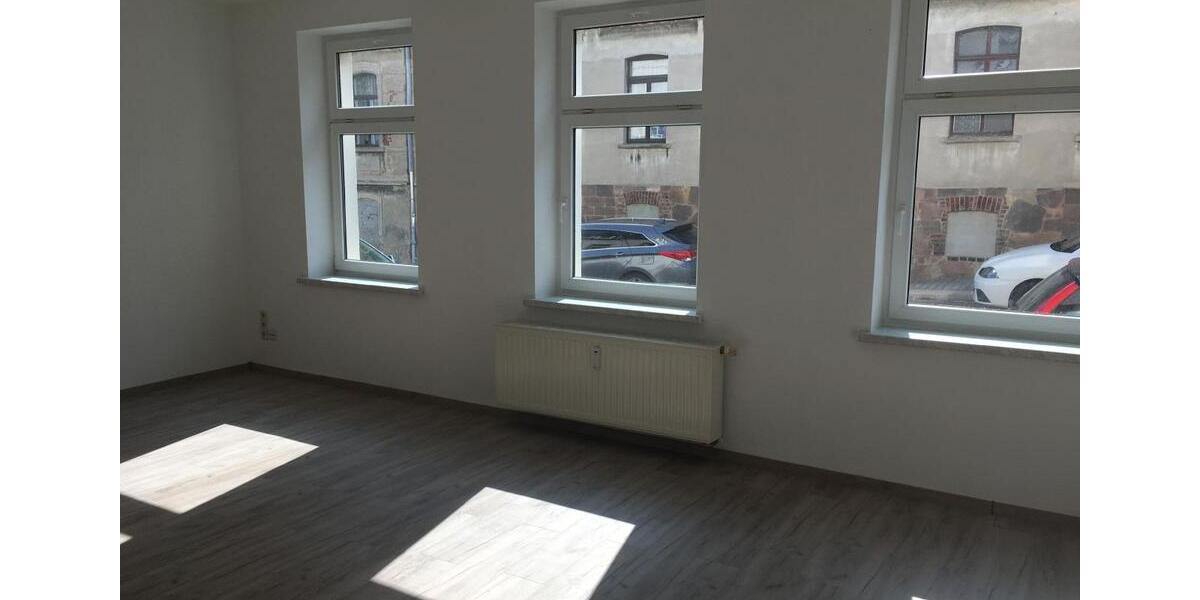 Erdgeschoßwohnung Meerane - 2 Zimmer, 58 m&sup2;, 300&euro; | Angebot:26676968