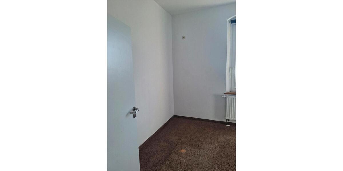 Etagenwohnung Netzschkau - 3 Zimmer, 63 m&sup2;, 340&euro; | Angebot:25391302