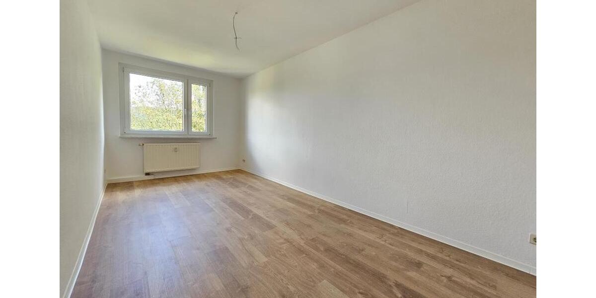 Dachgeschoßwohnung Aue-Bad Schlema Bad Schlema - 3 Zimmer, 84 m&sup2;, 463&euro; | Angebot:26251360