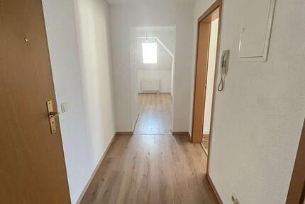 Wohnung Reichenbach im Vogtland - 4 Zimmer, 77 m&sup2;, 380&euro; | Angebot:26168702