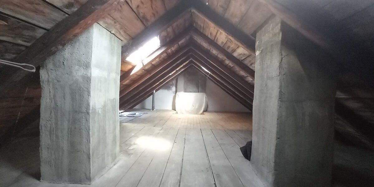 Mehrfamilienhaus, Wohnhaus Crimmitschau - 9 Zimmer, 185 m&sup2;, 69.000&euro; | Angebot:25678130