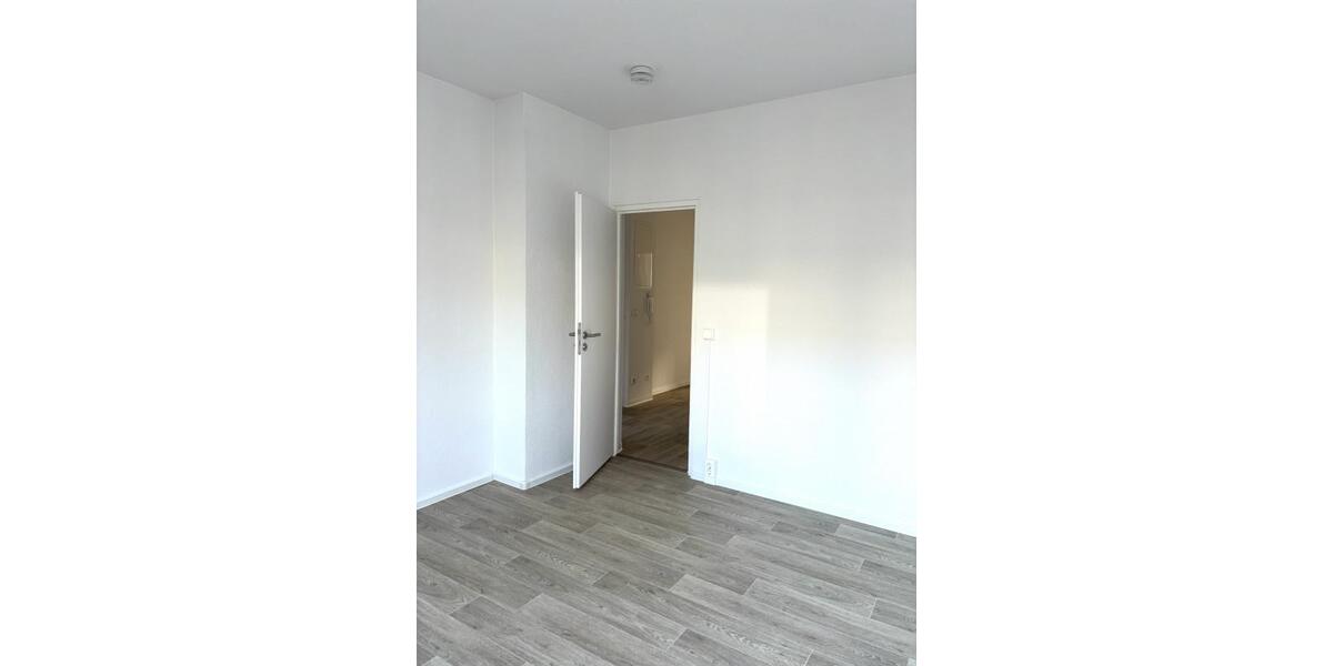 Etagenwohnung Zwickau Neuplanitz - 3 Zimmer, 58 m&sup2;, 377&euro; | Angebot:23328708