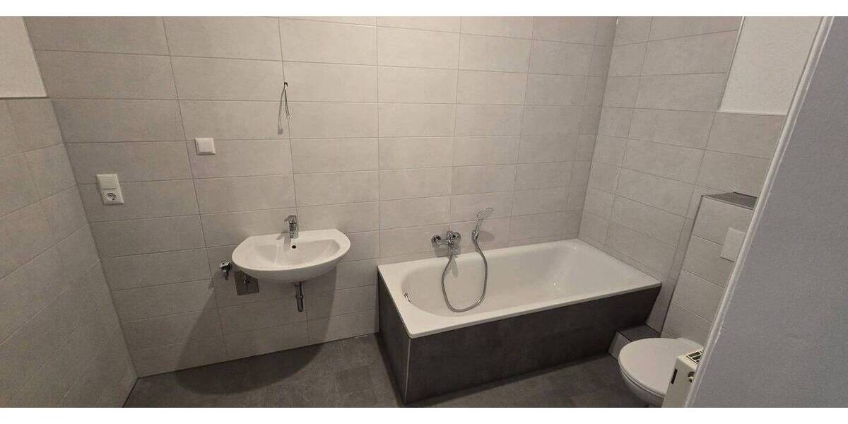 Etagenwohnung Reichenbach - 2 Zimmer, 67 m&sup2;, 436&euro; | Angebot:26861738