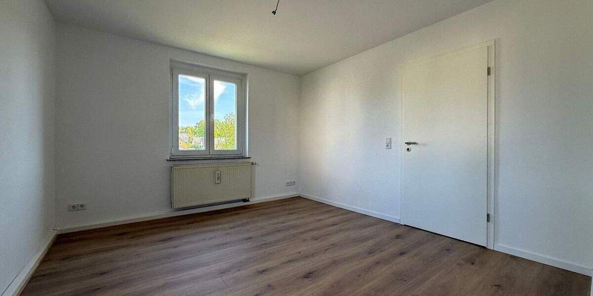 Etagenwohnung Niederwürschnitz - 4 Zimmer, 100 m&sup2;, 740&euro; | Angebot:25670172