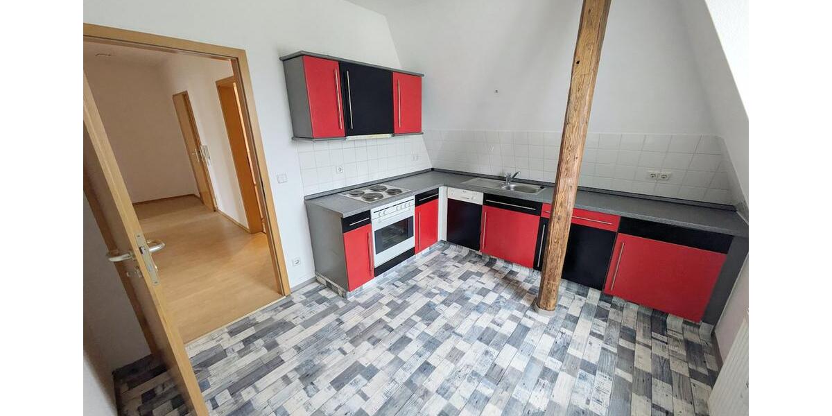 Dachgeschoßwohnung Zwickau - 2 Zimmer, 62 m&sup2;, 330&euro; | Angebot:25945672