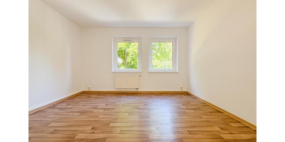 Etagenwohnung Zwickau Auerbach - 4 Zimmer, 81 m&sup2;, 419&euro; | Angebot:25852917