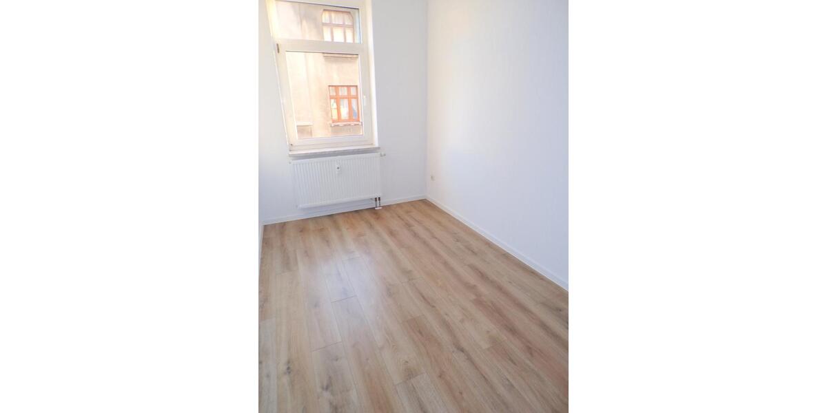 Etagenwohnung Werdau - 3 Zimmer, 74 m&sup2;, 430&euro; | Angebot:24214753