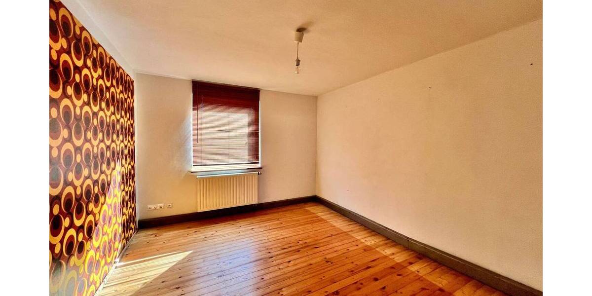 Mehrfamilienhaus, Wohnhaus Lengenfeld - 4 Zimmer, 150 m&sup2;, 85.000&euro; | Angebot:25708235
