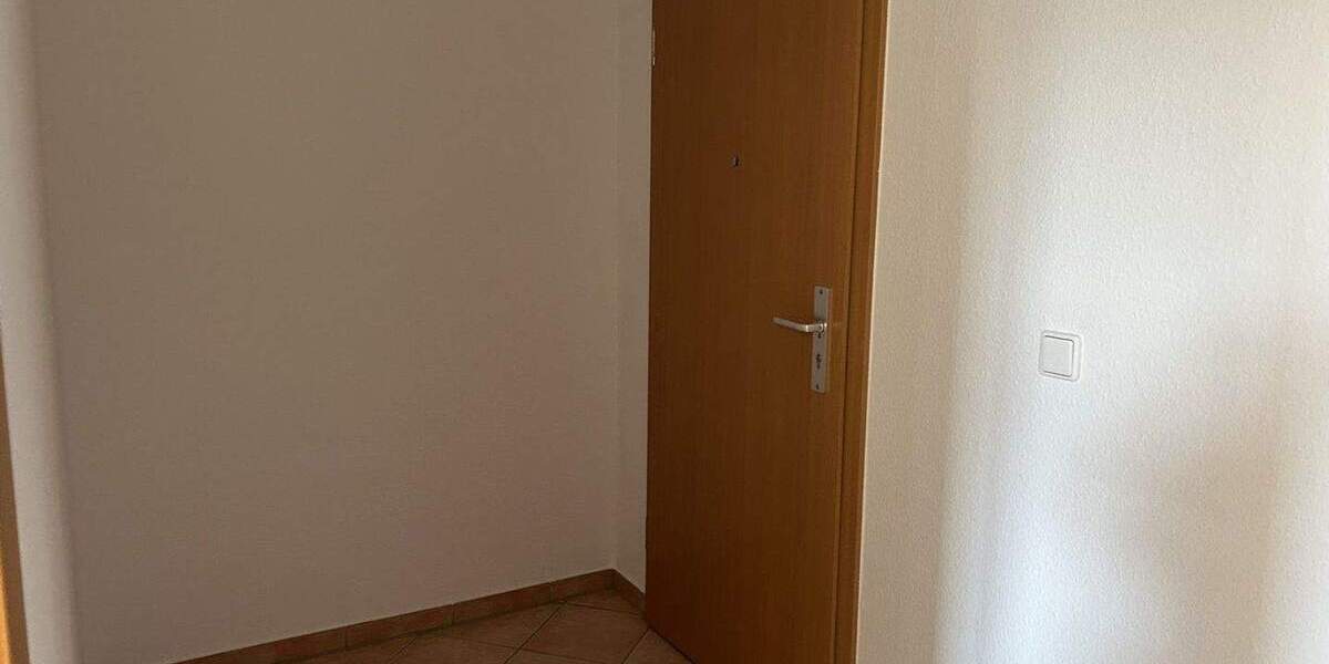 Etagenwohnung Zwickau Innenstadt - 2 Zimmer, 47 m&sup2;, 290&euro; | Angebot:25707554