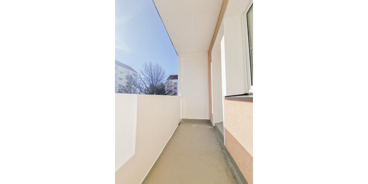 Etagenwohnung Glauchau - 2 Zimmer, 50 m&sup2;, 245&euro; | Angebot:25366581