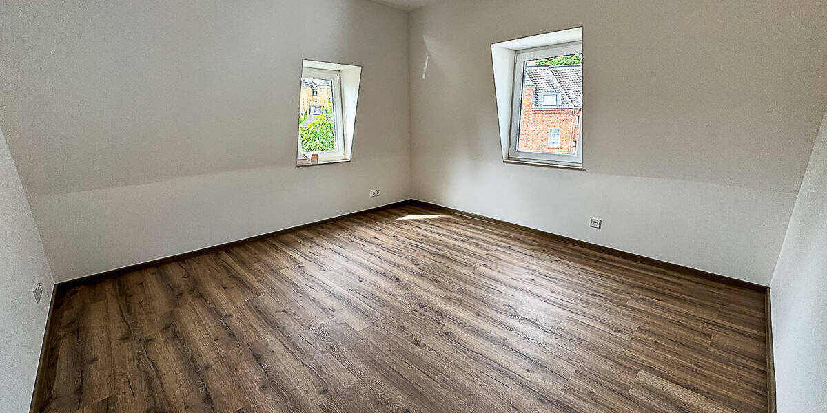 Etagenwohnung Schneeberg - 4 Zimmer, 132 m&sup2;, 950&euro; | Angebot:25688213