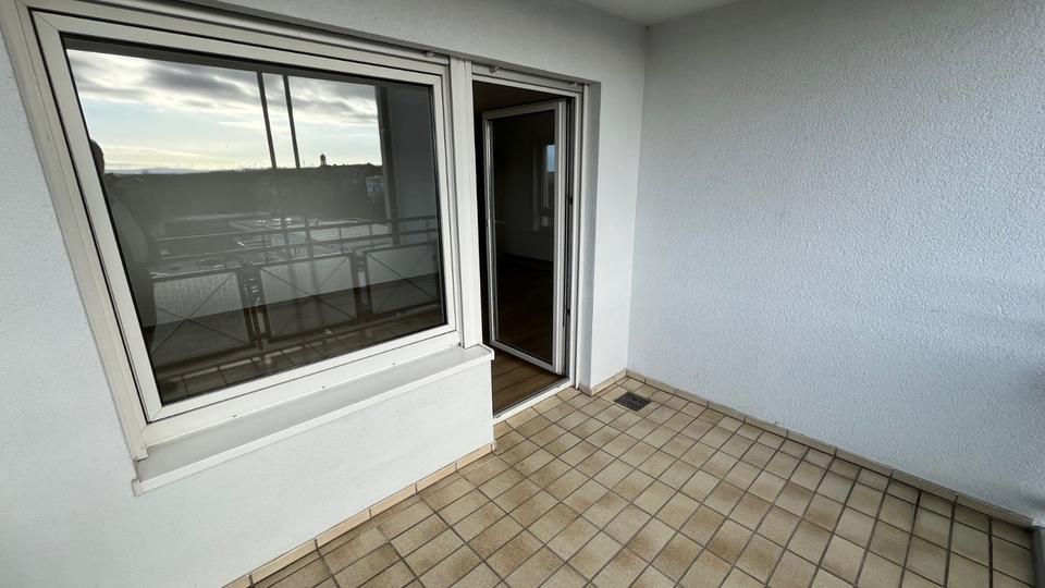 Etagenwohnung Zwickau Auerbach - 3 Zimmer, 80 m&sup2;, 570&euro; | Angebot:25963484