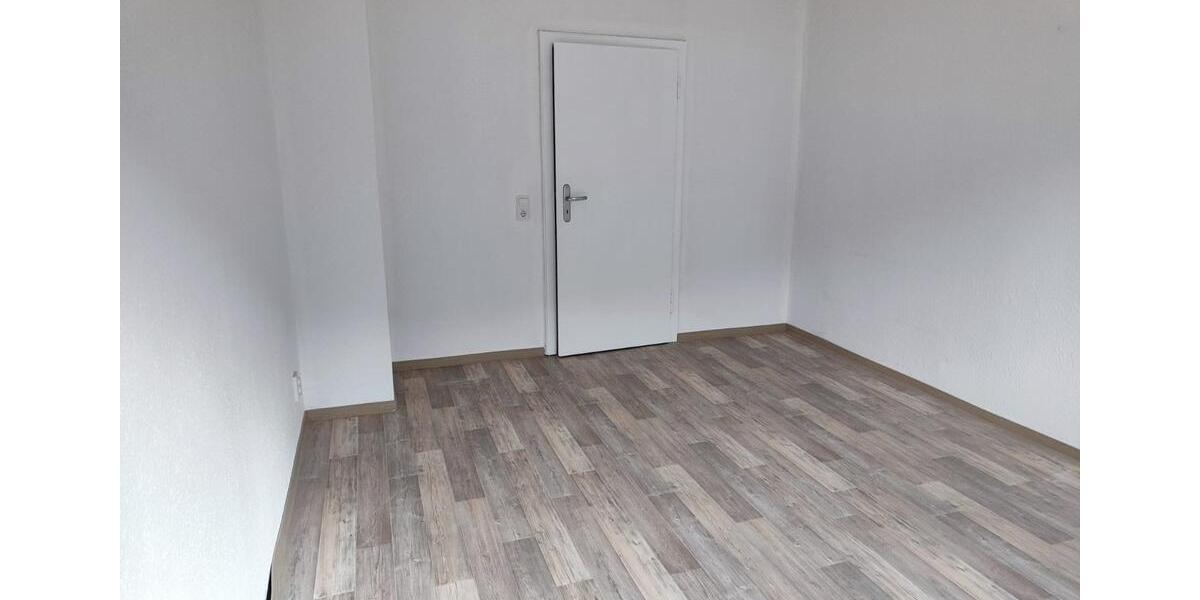 Etagenwohnung Elsterberg - 3 Zimmer, 59 m&sup2;, 295&euro; | Angebot:25650098