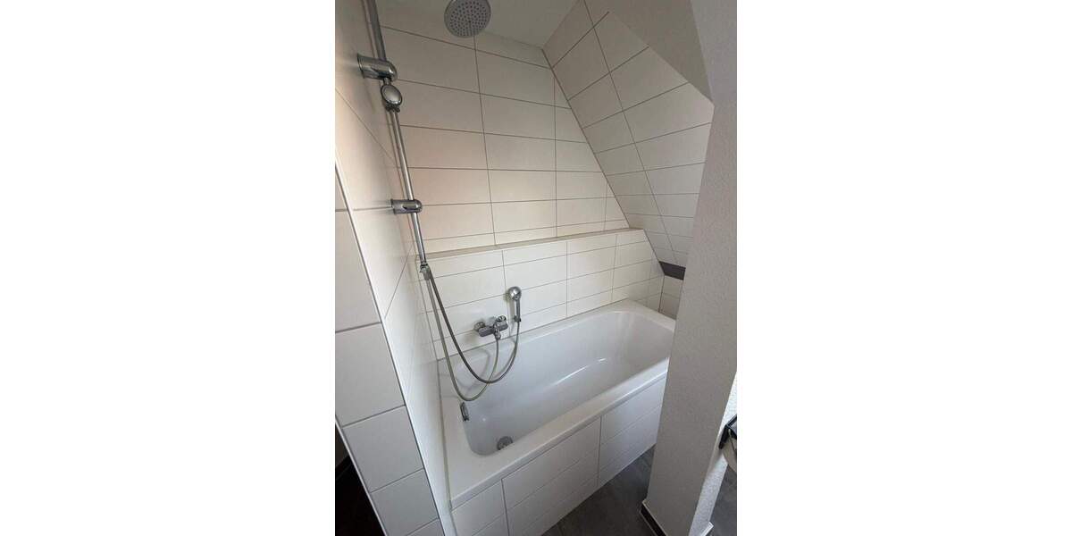 Etagenwohnung Zwickau Kaßberg - 2 Zimmer, 71 m&sup2;, 430&euro; | Angebot:25739493