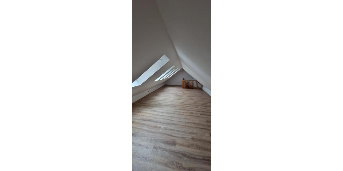 Maisonettenwohnung Hohenstein-Ernstthal Ernstthal - 4 Zimmer, 85 m&sup2;, 510&euro; | Angebot:23795339