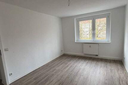 Wohnung Zwickau Marienthal - 2 Zimmer, 46 m&sup2;, 315&euro; | Angebot:25800070