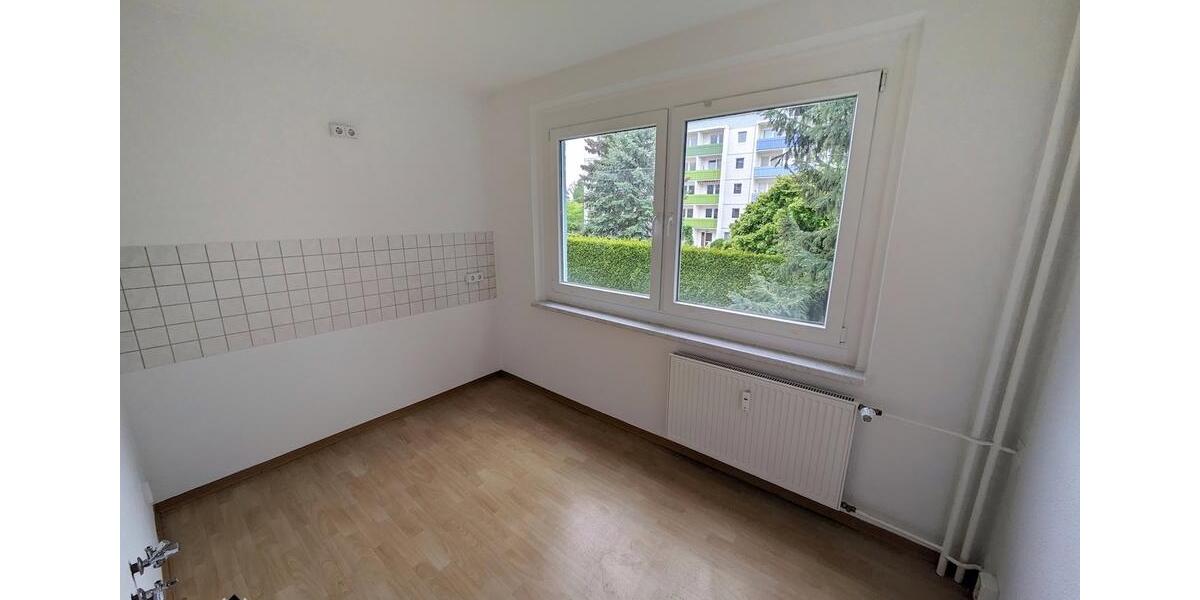 Etagenwohnung Limbach-Oberfrohna Oberfrohna - 3 Zimmer, 82 m&sup2;, 450&euro; | Angebot:25945699