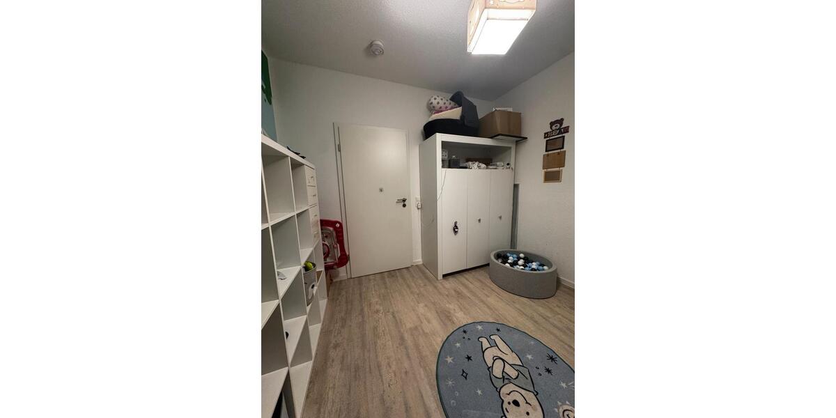 Etagenwohnung Zwickau - 5 Zimmer, 110 m&sup2;, 940&euro; | Angebot:25710919