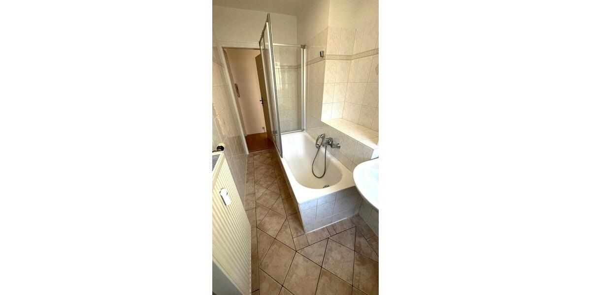 Etagenwohnung Crimmitschau - 3 Zimmer, 54 m&sup2;, 350&euro; | Angebot:25419562