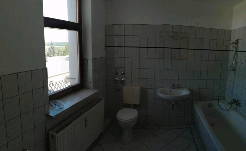 Etagenwohnung Treuen - 3 Zimmer, 83 m&sup2;, 32.500&euro; | Angebot:23229537