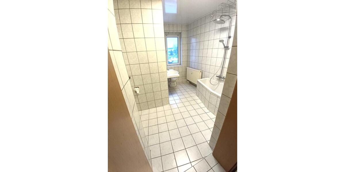 Etagenwohnung Rodewisch - 4 Zimmer, 75 m&sup2;, 450&euro; | Angebot:18916932