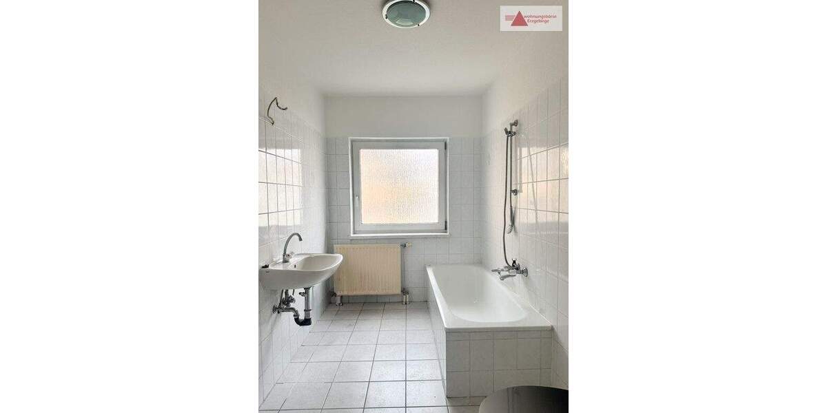 Etagenwohnung Zwickau Eckersbach - 3 Zimmer, 70 m&sup2;, 455&euro; | Angebot:25688346