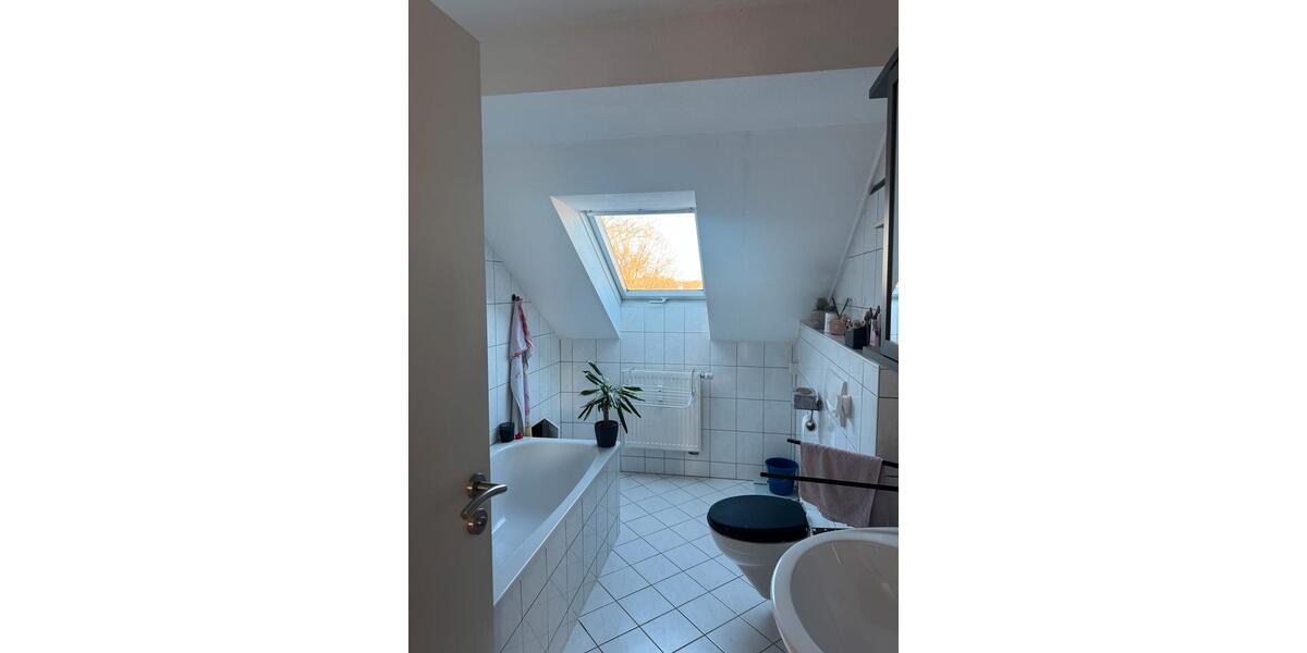 Dachgeschoßwohnung Schmölln - 4 Zimmer, 69 m&sup2;, 430&euro; | Angebot:25641959