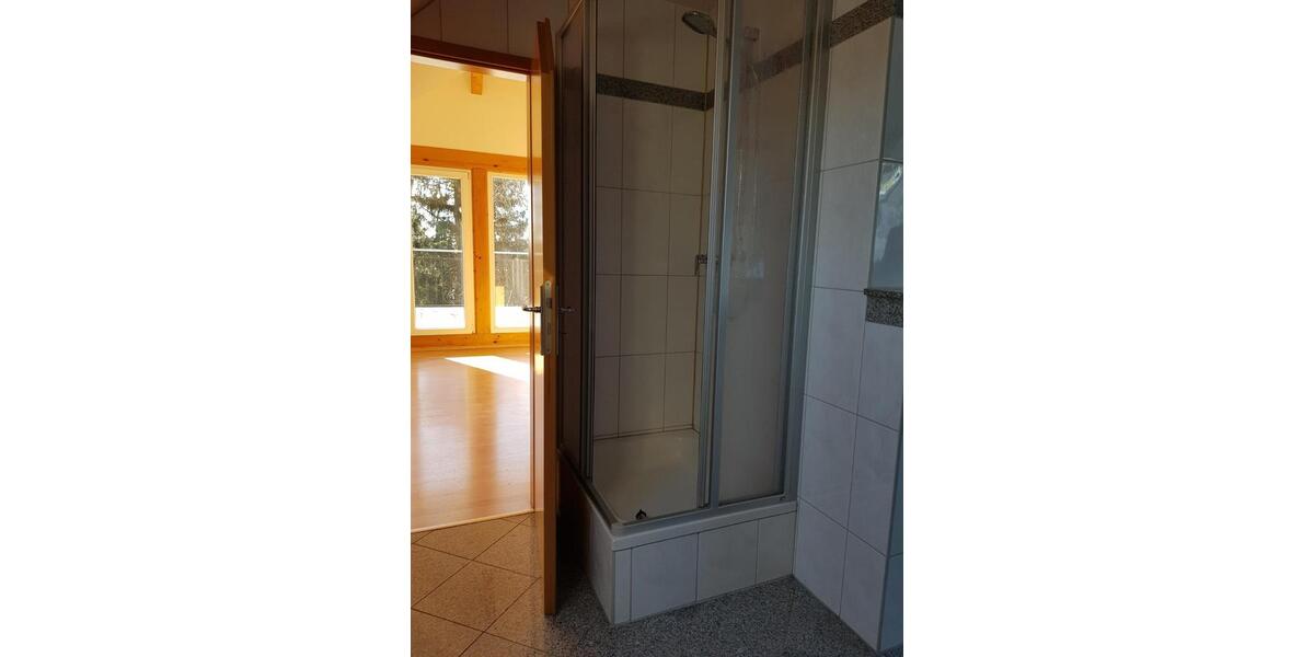 Dachgeschoßwohnung Hohenstein-Ernstthal Ernstthal - 3 Zimmer, 85 m&sup2;, 640&euro; | Angebot:25255010