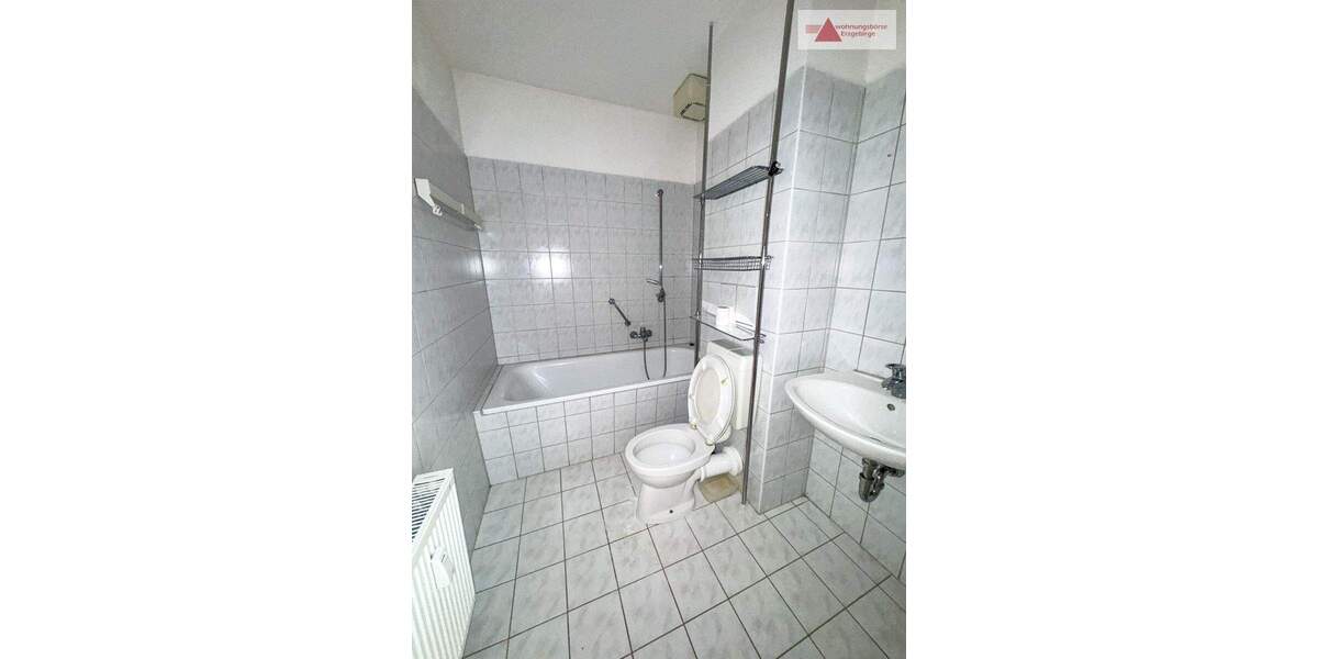 Etagenwohnung Aue Aue - 3 Zimmer, 66 m&sup2;, 380&euro; | Angebot:25914892