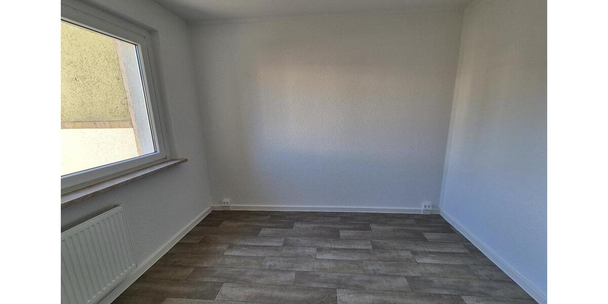 Etagenwohnung Hohenstein-Ernstthal Ernstthal - 3 Zimmer, 56 m&sup2;, 376&euro; | Angebot:24781253