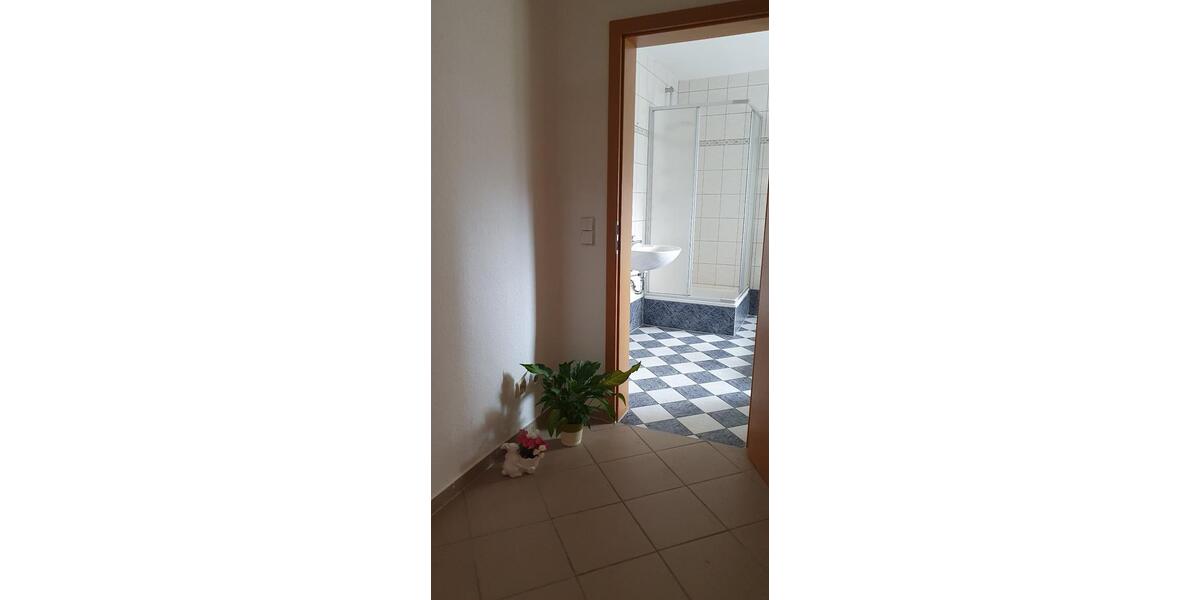 Etagenwohnung Oelsnitz (Erzgebirge) - 2 Zimmer, 62 m&sup2;, 345&euro; | Angebot:23910860