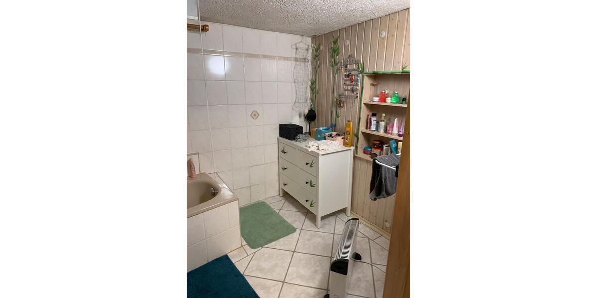 Doppelhaushälfte Aue-Bad Schlema Bad Schlema - 4.5 Zimmer, 95 m&sup2;, 150.000&euro; | Angebot:24511794