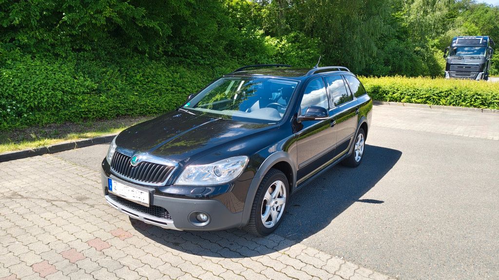 Skoda Octavia 216.000 km 7.000 &euro; Lichtentanne 08115