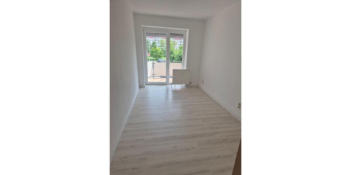 Etagenwohnung Glauchau - 3 Zimmer, 71 m&sup2;, 460&euro; | Angebot:23849643