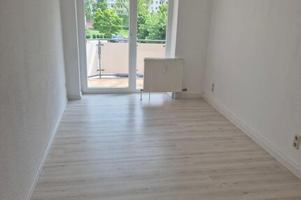 Wohnung Glauchau - 3 Zimmer, 71 m&sup2;, 460&euro; | Angebot:23849643