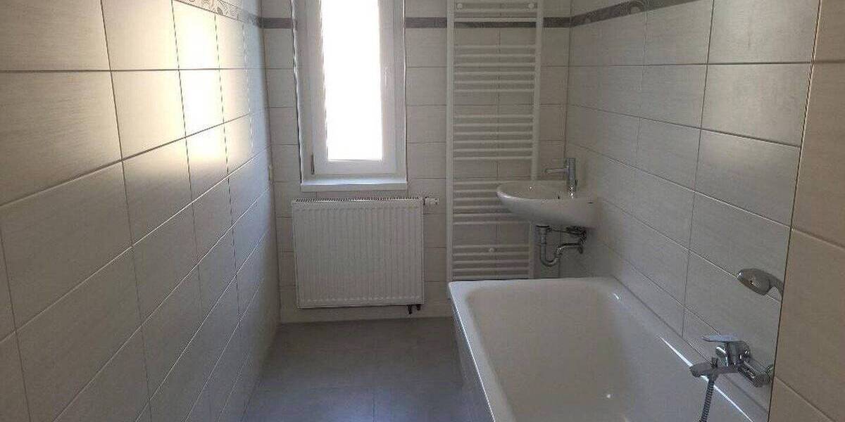 Mehrfamilienhaus, Wohnhaus Treuen - 1 Zimmer, 200 m&sup2;, 290.000&euro; | Angebot:26915821