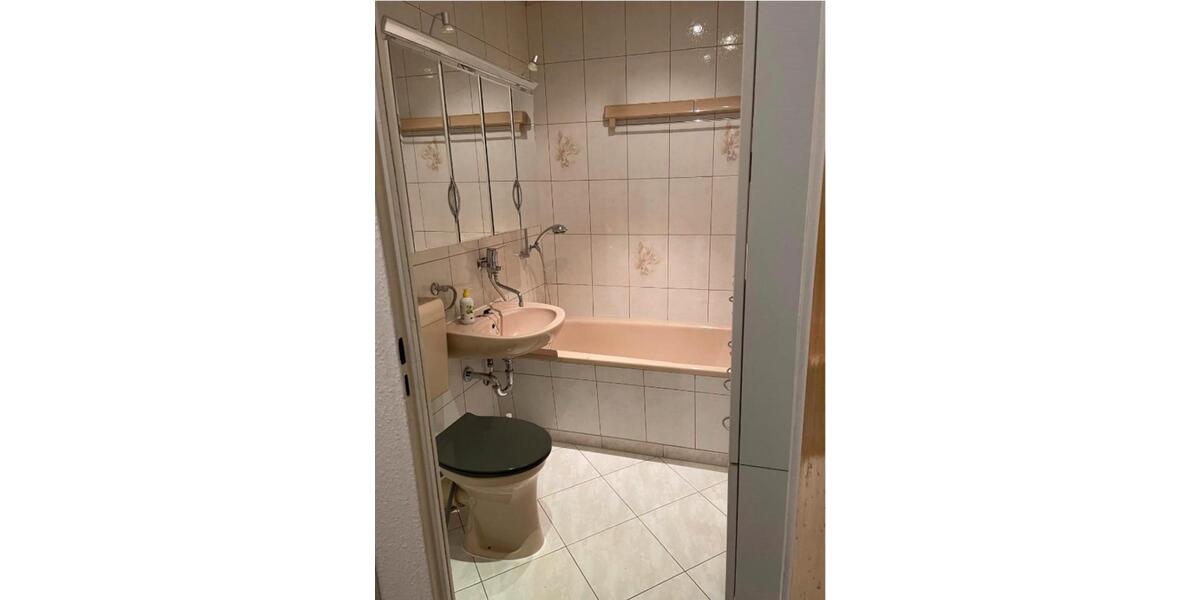 Erdgeschoßwohnung Mülsen - 3 Zimmer, 68 m&sup2;, 55.000&euro; | Angebot:26996096